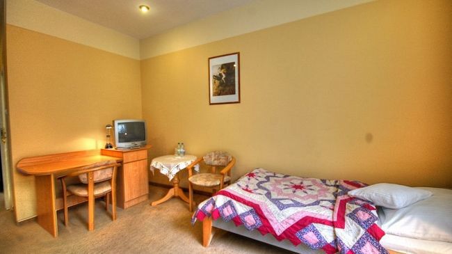 Hotel Komeda Ostrow Wielkopolski Room photo
